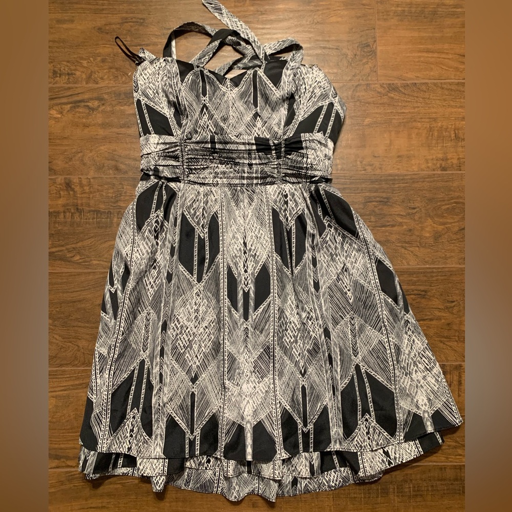 Guess Black White Halter Mini Dress Chevron Geometric Size 6
